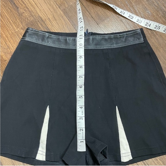 Vintage 1990s John murrough leather high waisted shorts women’s size 4 - Picture 7 of 8